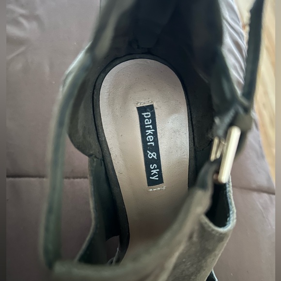 🎉2xHP🎉 Olive Green and Brown Wedge Sandals with Ankle Strap - Picture 10 of 10